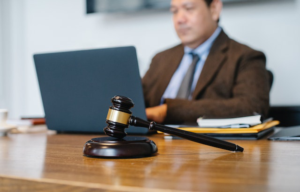 Consultation notariale — analyse de documents juridiques